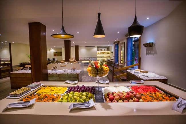 Diversidade de frutas oferecidas