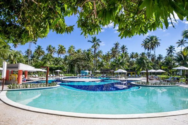 Vista panorâmica da piscina