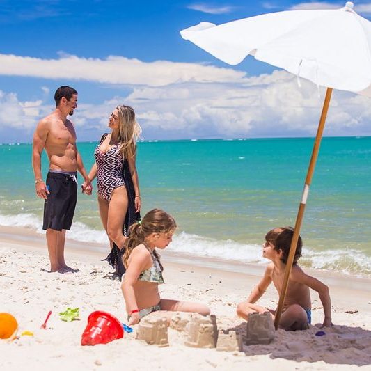 Mar calmo ideal para família com crianças