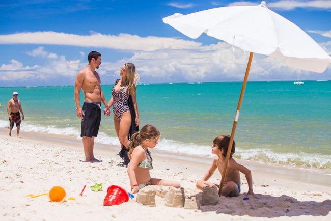 Mar calmo ideal para família com crianças