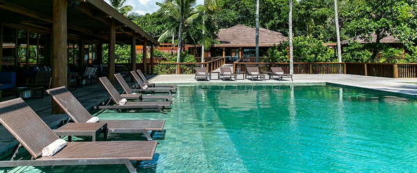 Detalhe da piscina do Kûara Hotel, em Arraial d'Ajuda (BA)