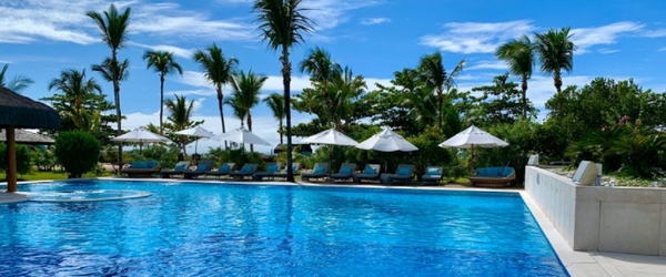 A relaxante piscina do Campo Bahia