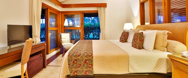 Conforto e uma linda vista para o mar marcam o Bangalô Premium, do Transamerica Resort Comandatuba.