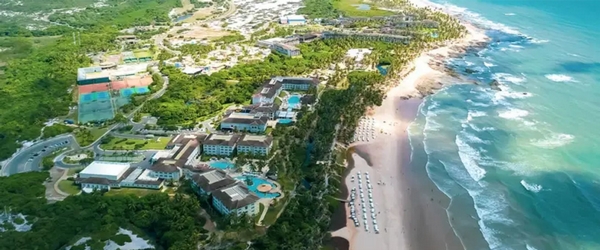 O complexo reúne três resorts: Sauípe Premium Brisa, Sauípe Premium Sol e Sauípe Resorts.